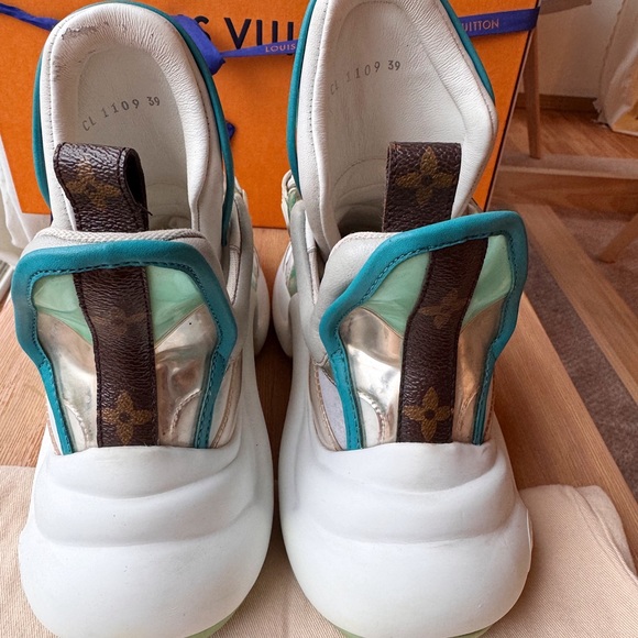 SOLD❌Louis vuitton LV archlight green white monogram pvc leather sneakers - Picture 7 of 16